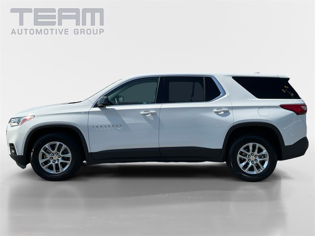2019 Chevrolet Traverse LS photo 2
