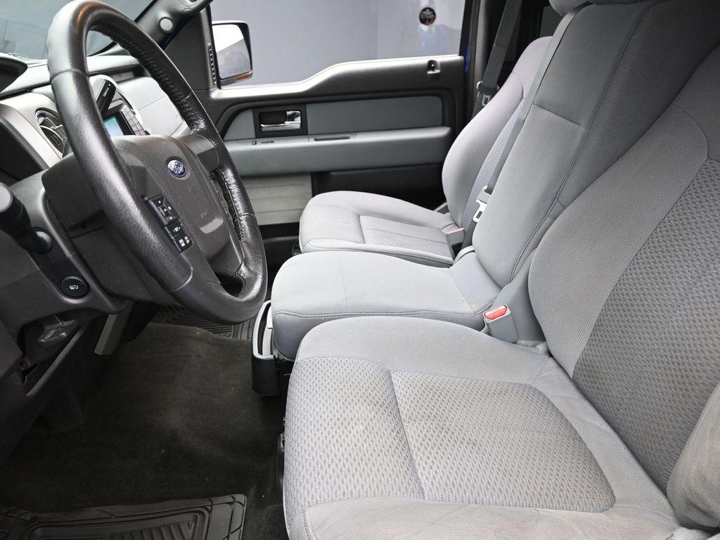 2013 Ford F-150 XLT photo 10