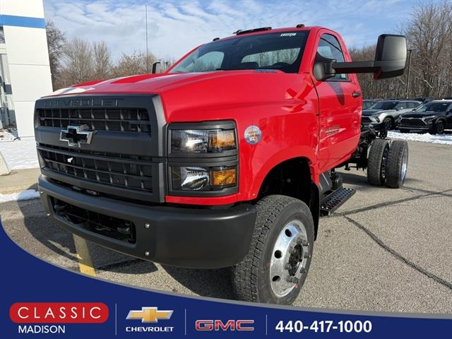 2025 Chevrolet Silverado 4500 Medium Duty Chassis Cab Work Truck's photo