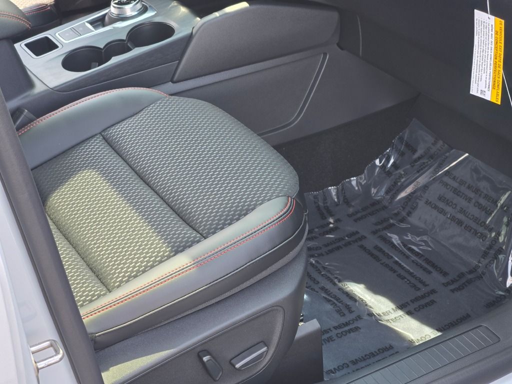 2025 Ford Escape Hybrid ST-Line Select photo 6