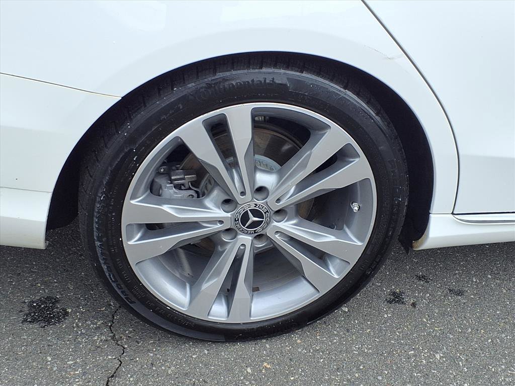 2018 Mercedes Benz C 300 photo 22