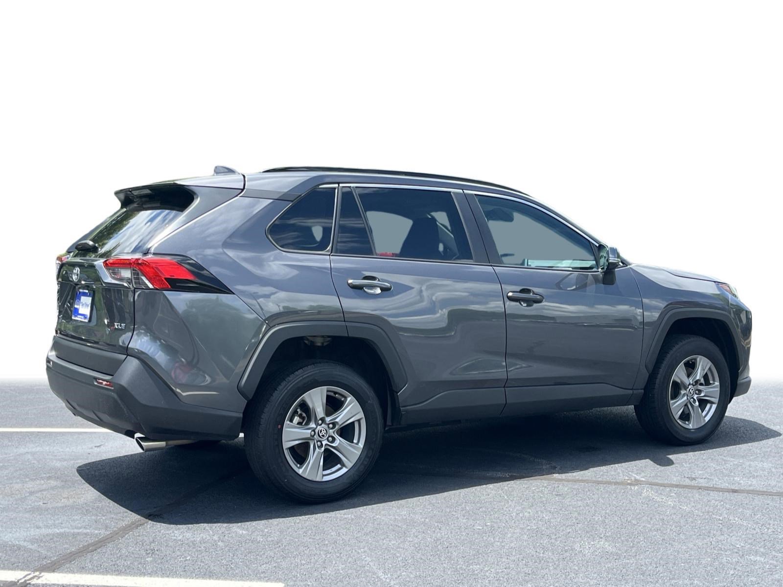 2024 Toyota RAV4 XLE photo 15