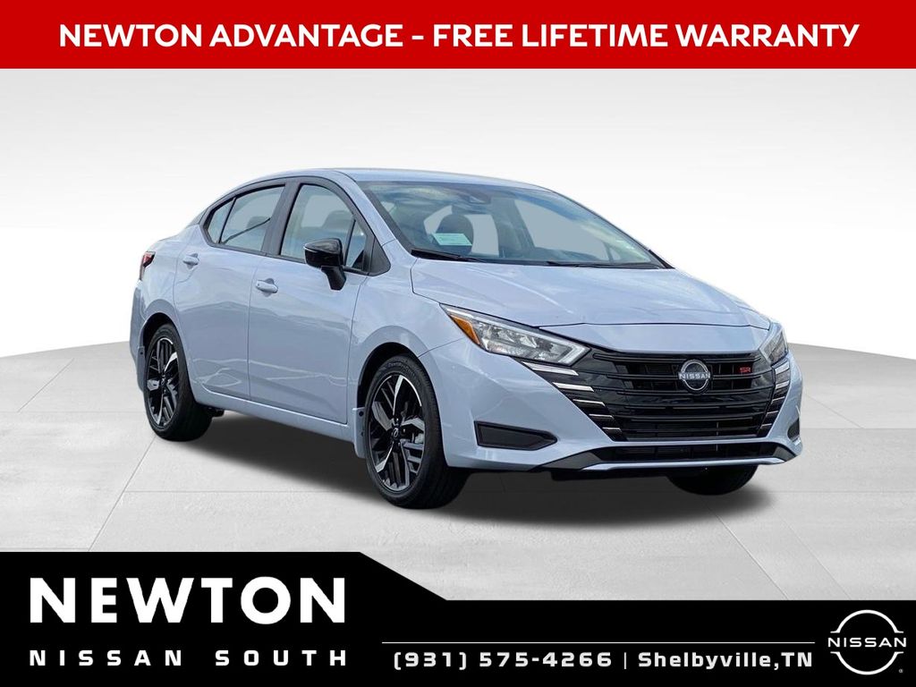 2025 Nissan Versa Sedan SR's photo