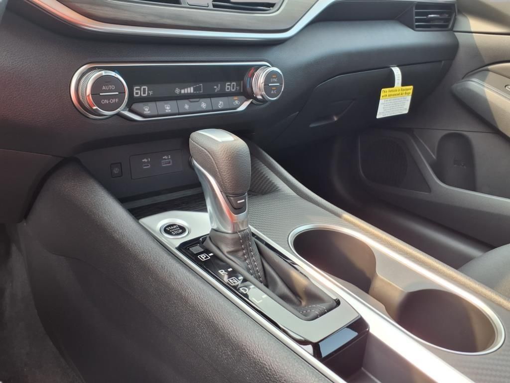 2025 Nissan Altima SV Special Edition photo 7