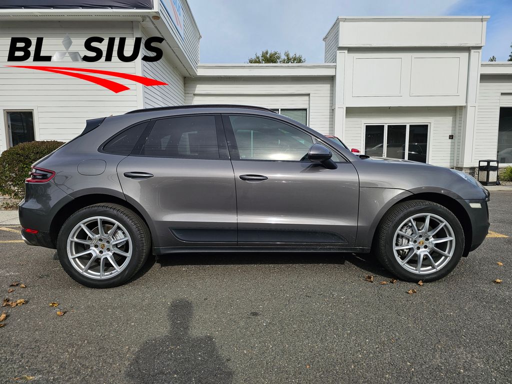 2016 Porsche Macan S photo 3