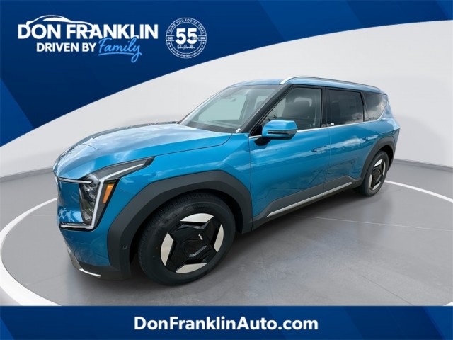 2026 Kia EV9 Wind's photo