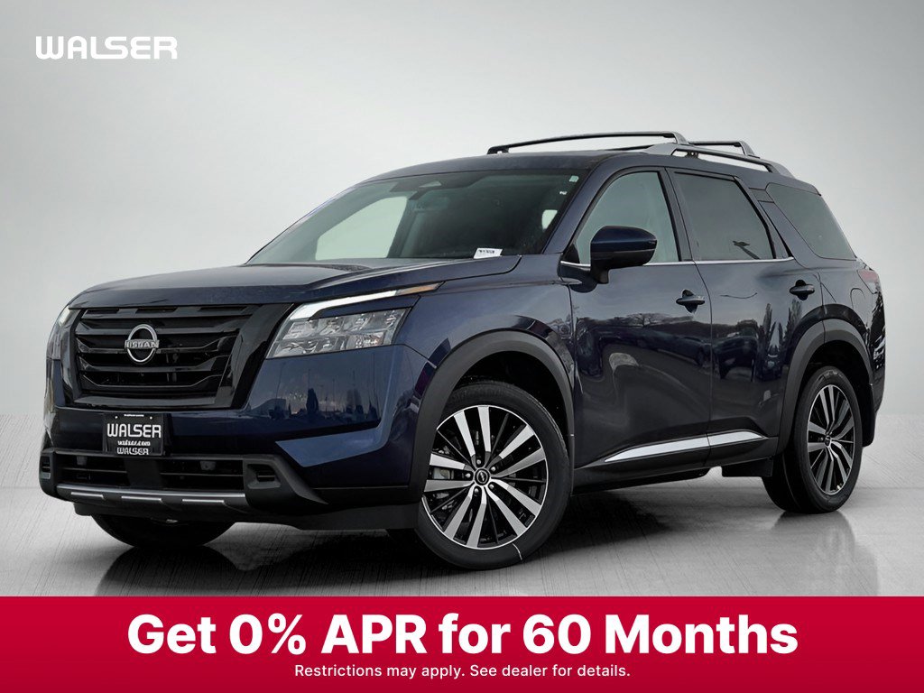 2025 Nissan Pathfinder Platinum's photo