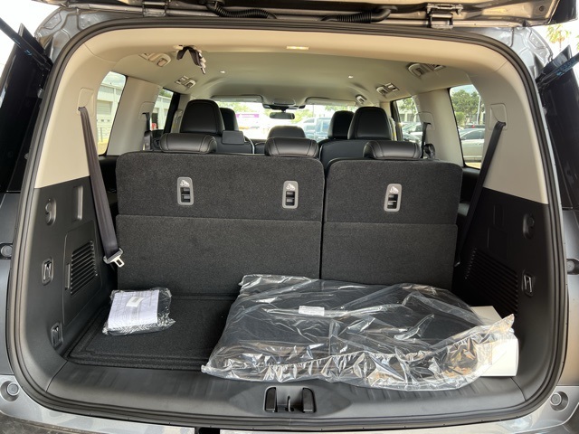 2026 Nissan Armada SV photo 7