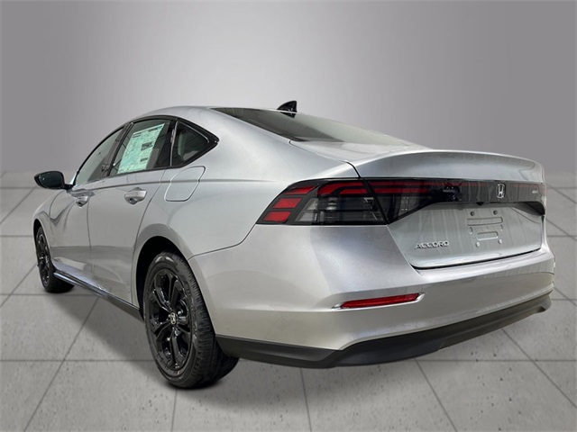 2025 Honda Accord SE photo 3