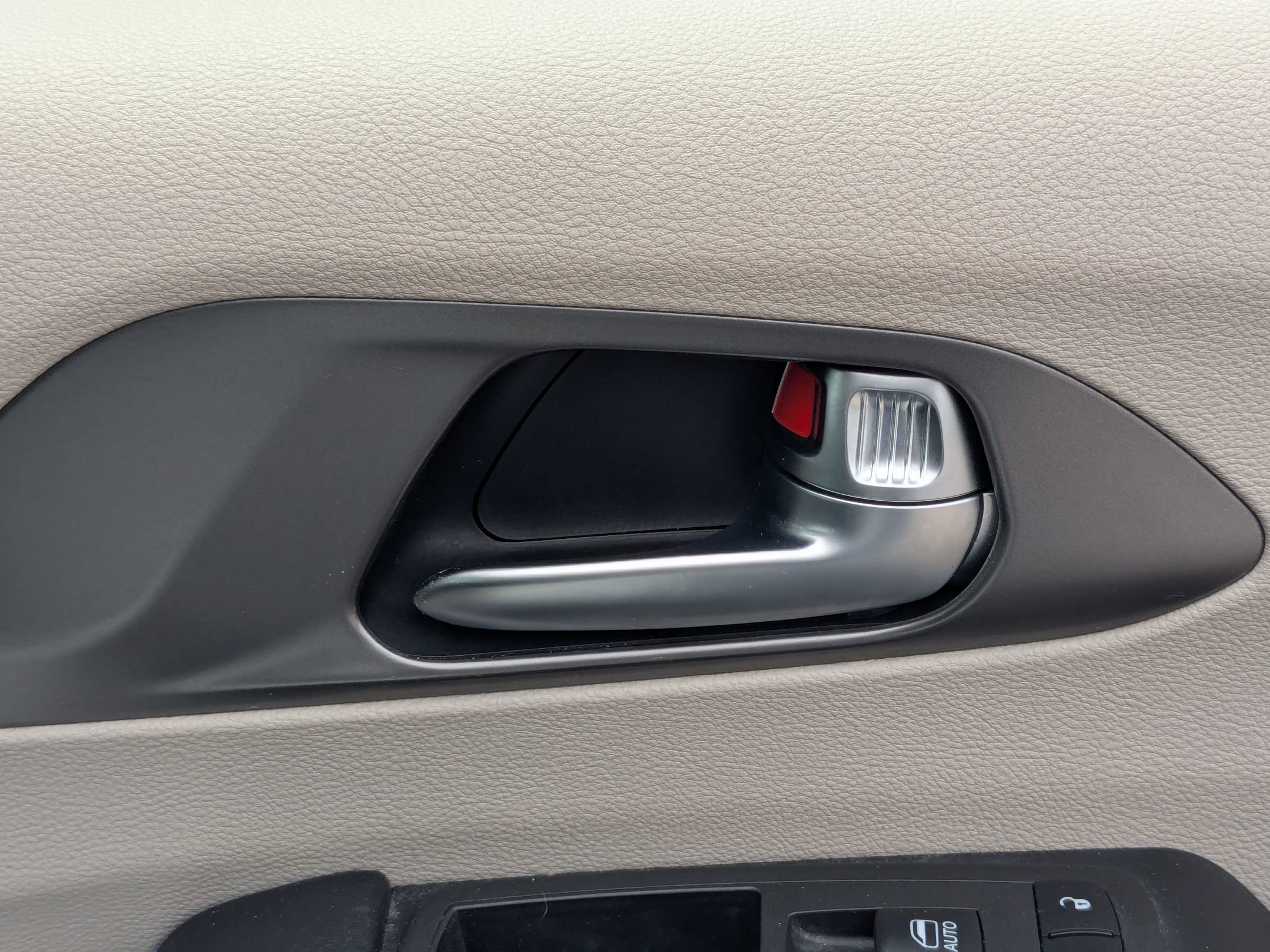 2021 Chrysler Pacifica Touring L photo 29