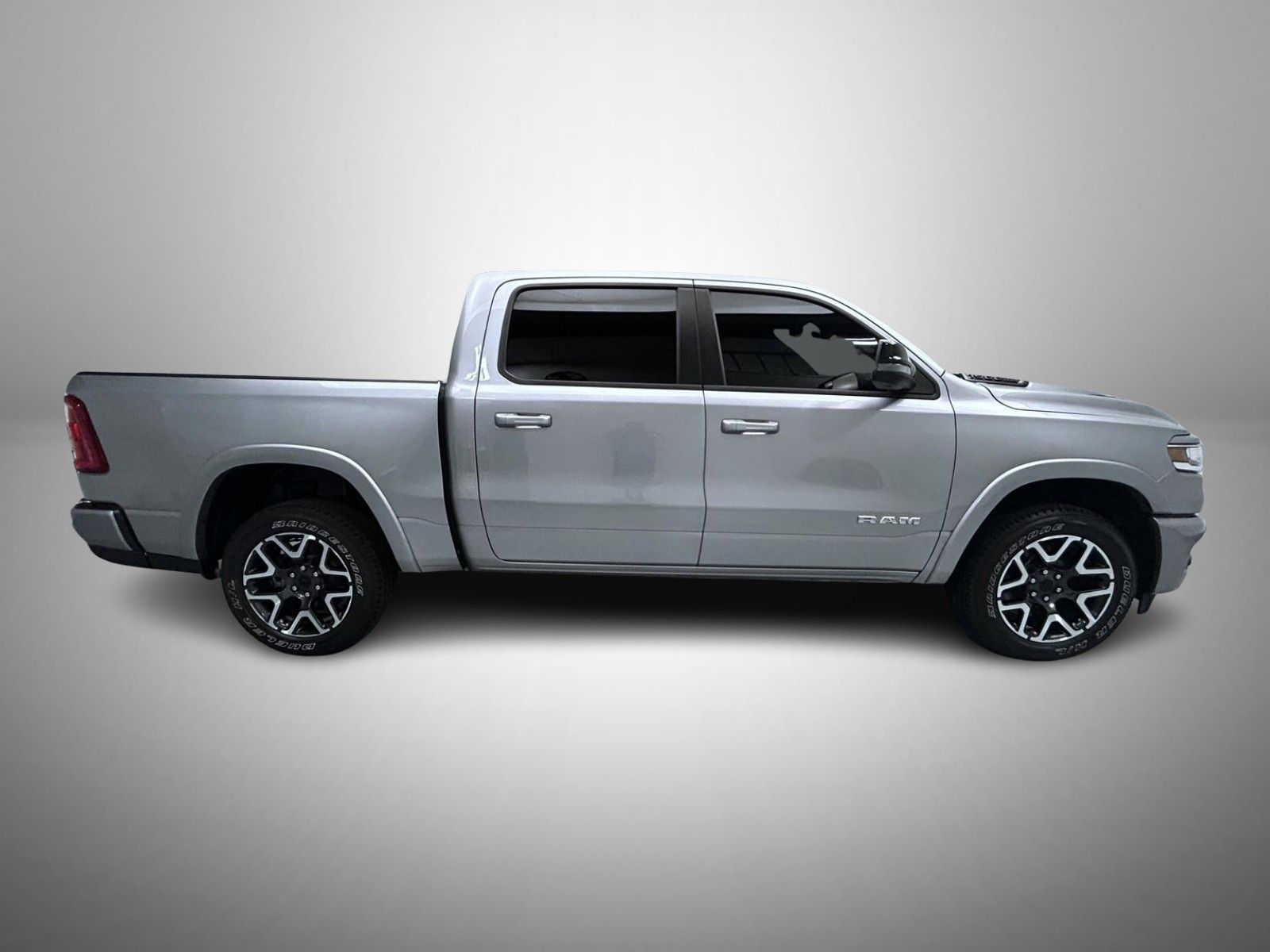 2025 Ram 1500 Laramie photo 2