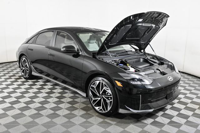 2025 Hyundai Ioniq 6 SEL photo 12