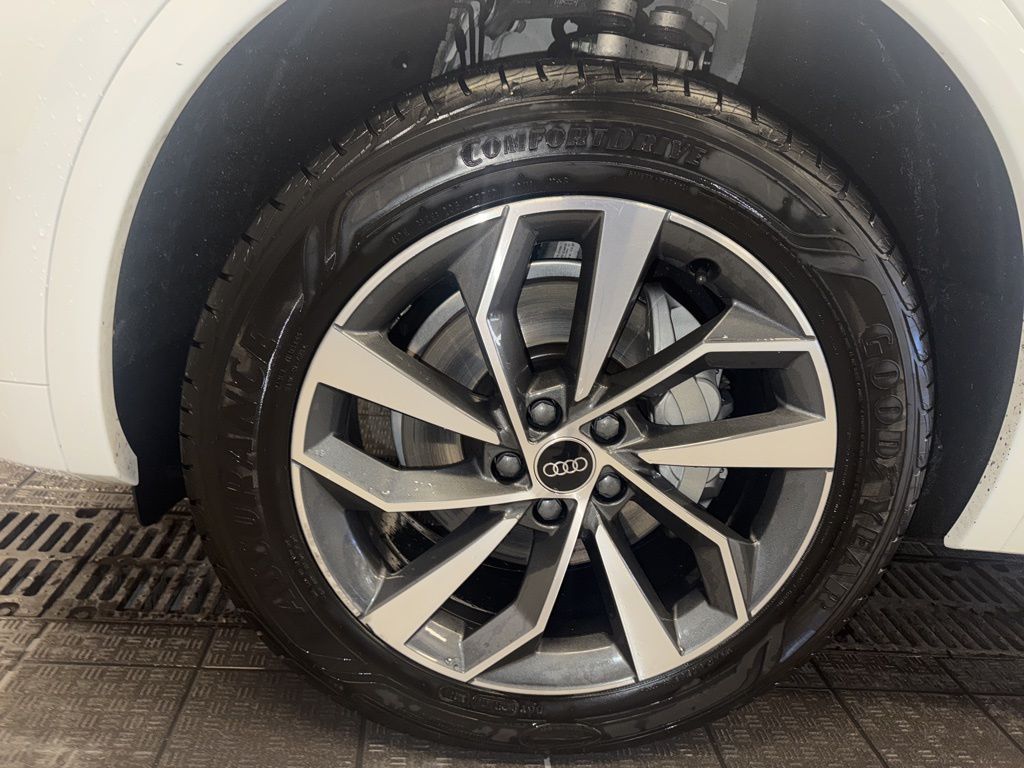 2022 Audi Q5 45 S line Premium photo 4