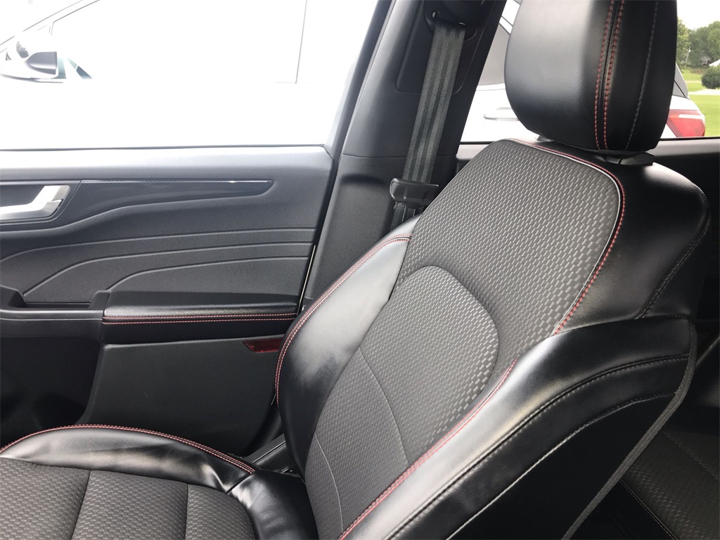 2023 Ford Escape ST-Line photo 21