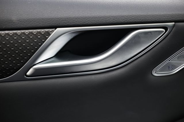 2025 Genesis G80 3.5T Sport Prestige photo 16