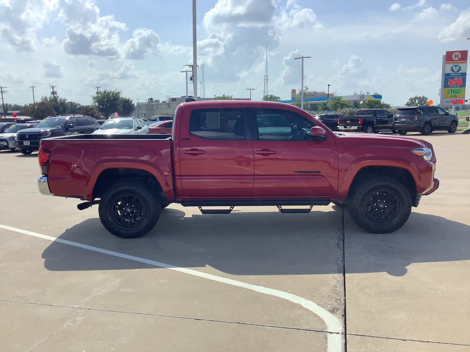 2022 Toyota Tacoma SR5 photo 2