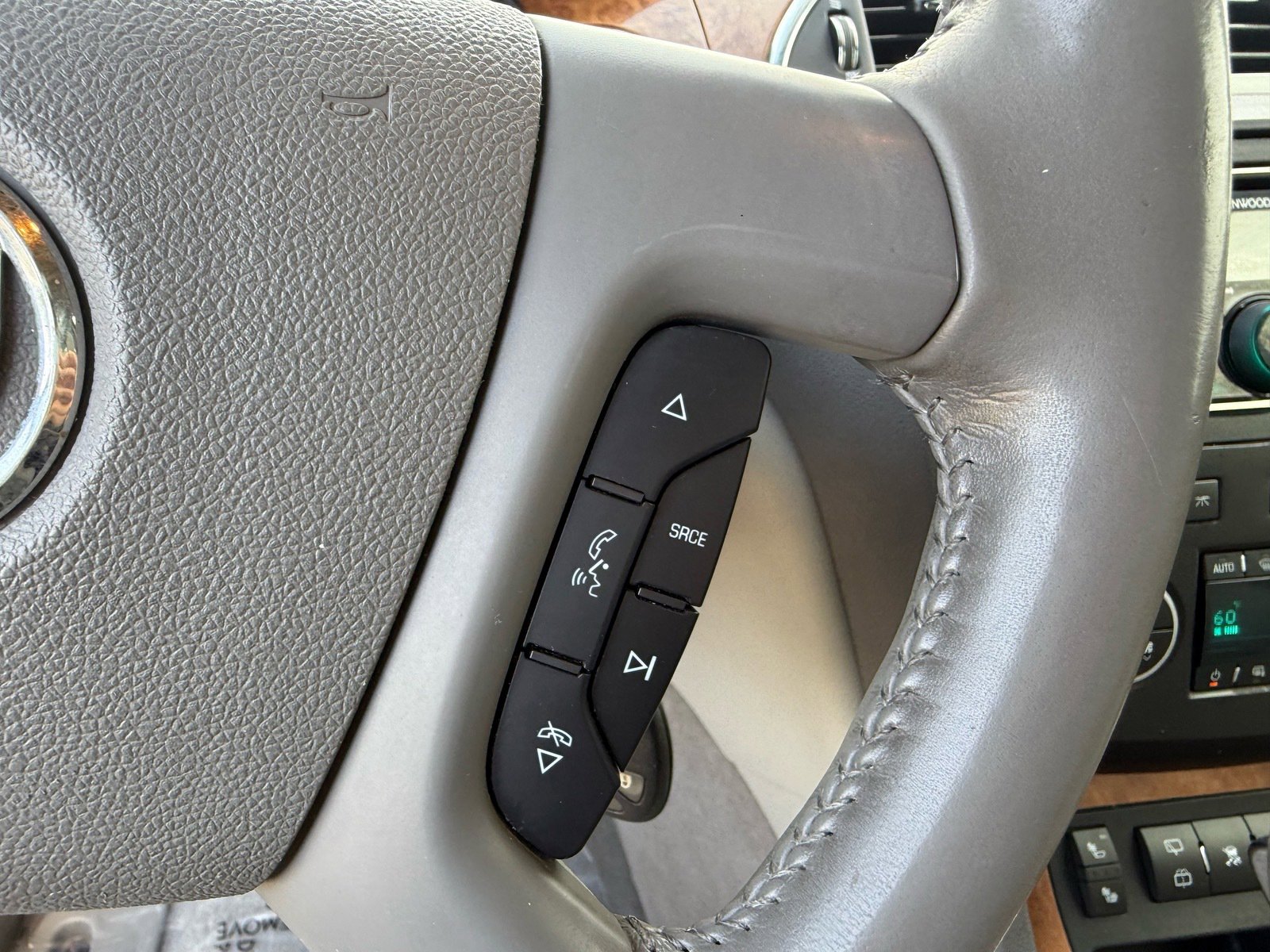 2010 Buick Enclave CXL photo 17