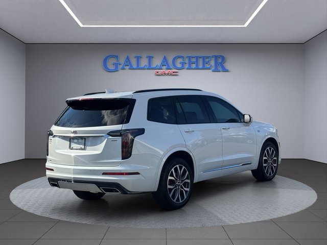 2024 Cadillac XT6 Sport photo 3