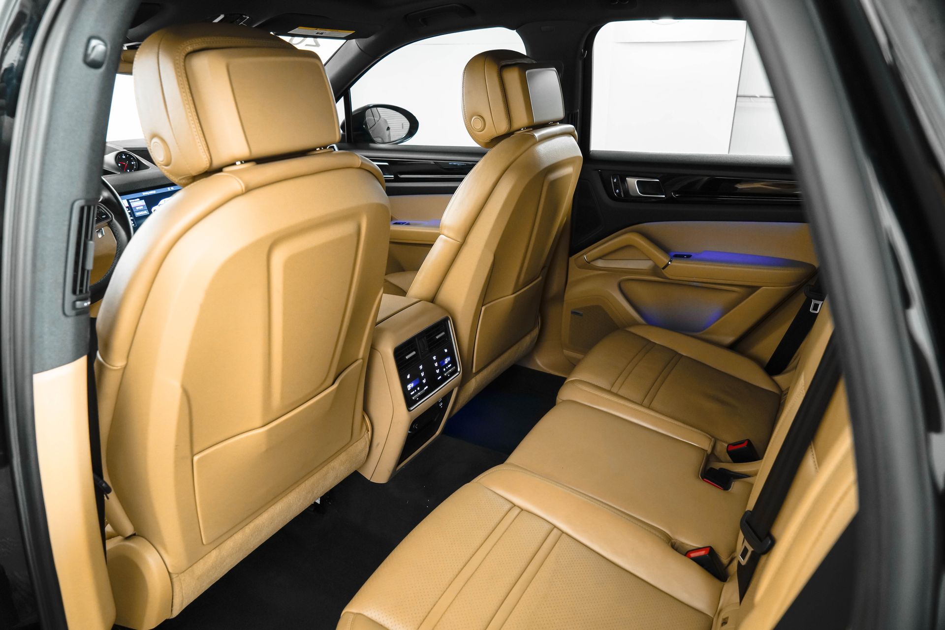 2020 Porsche Cayenne Base photo 13