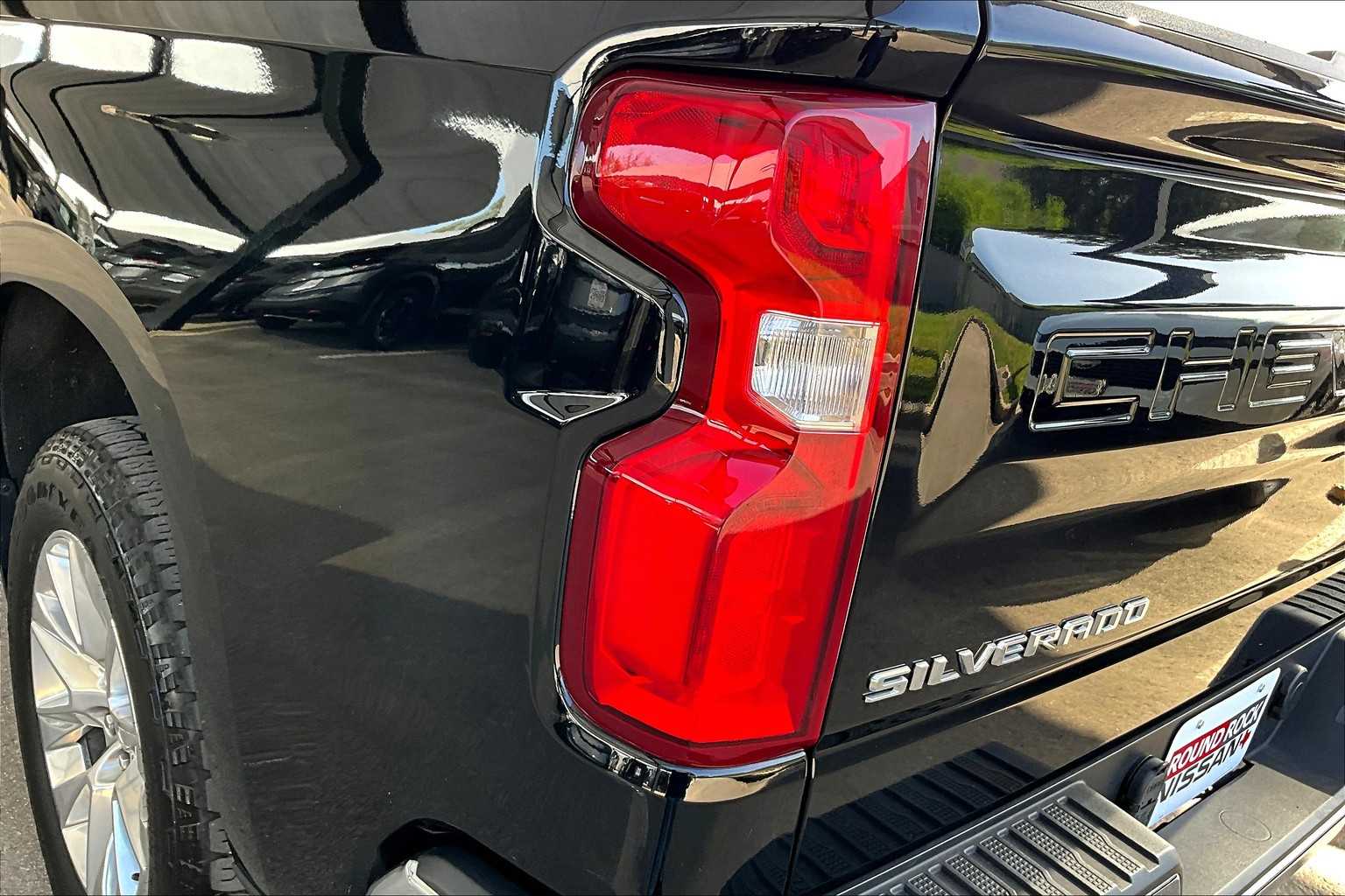 2022 Chevrolet Silverado 1500 LTZ photo 26