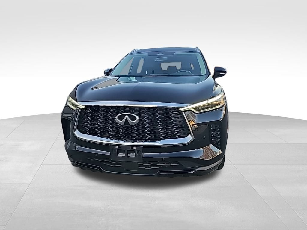 2023 Infiniti QX60 Luxe photo 2