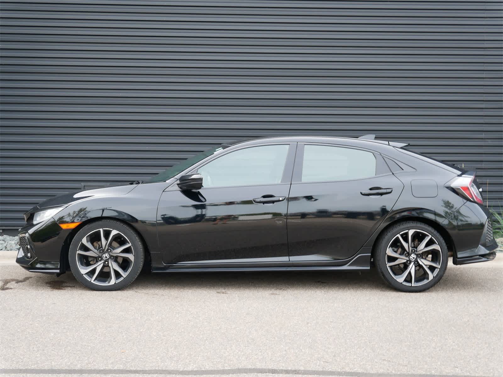 2017 Honda Civic Sport photo 2