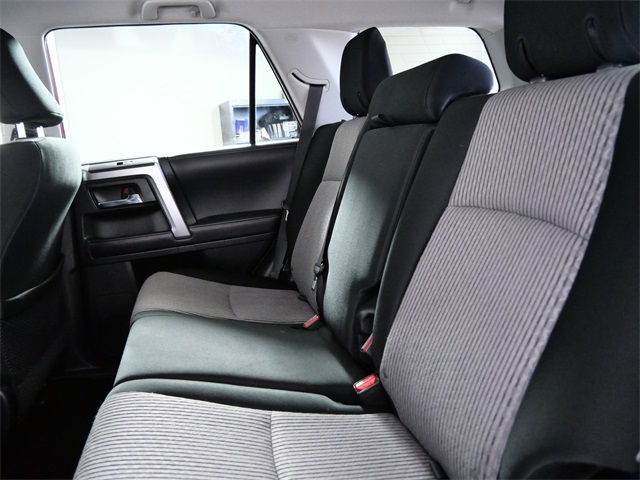 2018 Toyota 4Runner SR5 photo 13