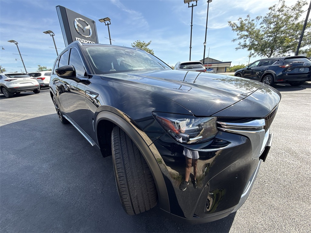 2024 Mazda CX-90 Plug-in Hybrid Premium Plus photo 3