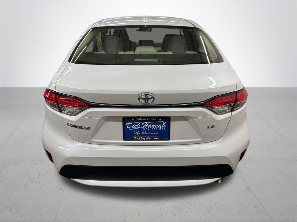2022 Toyota Corolla LE photo 5