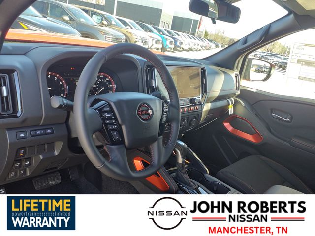 2025 Nissan Frontier PRO-4X photo 4