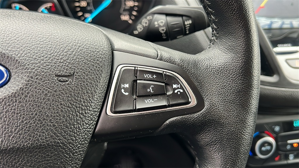 2019 Ford Escape Titanium photo 18