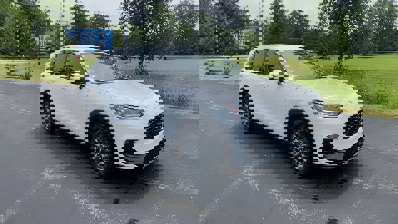 2026 Honda HR-V LX photo 2