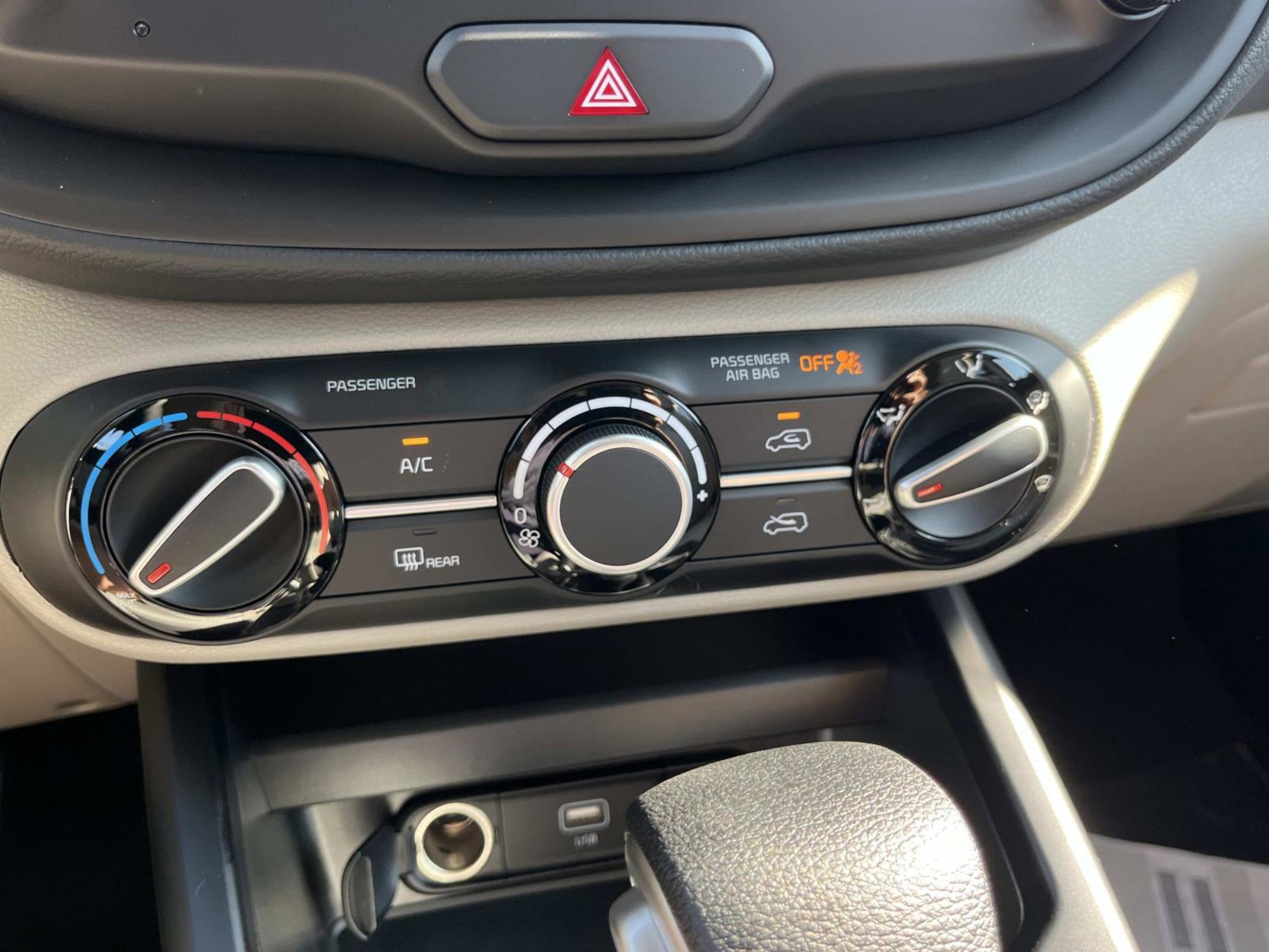2025 Kia Soul LX photo 25
