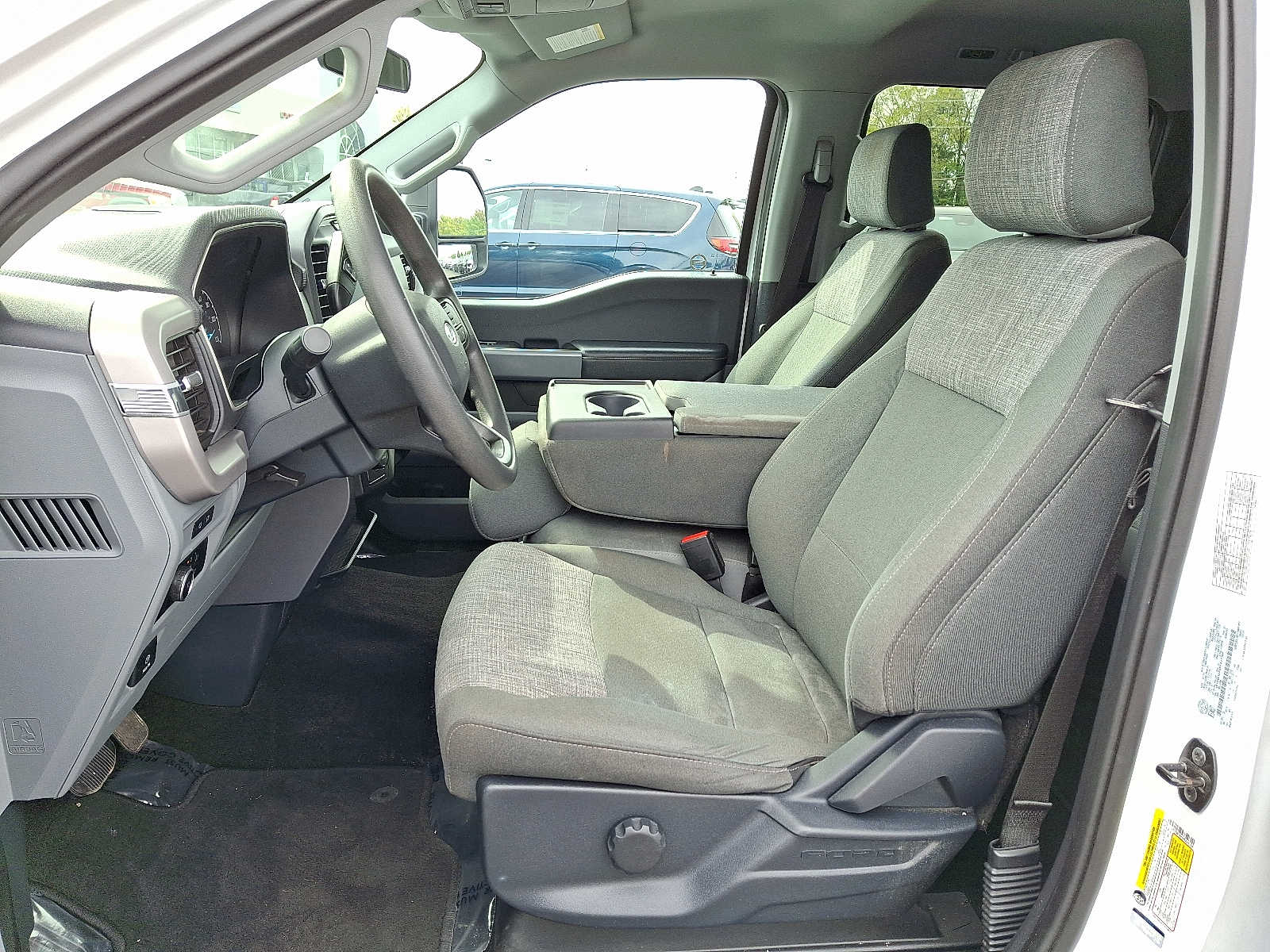 2023 Ford F-150 XLT photo 14