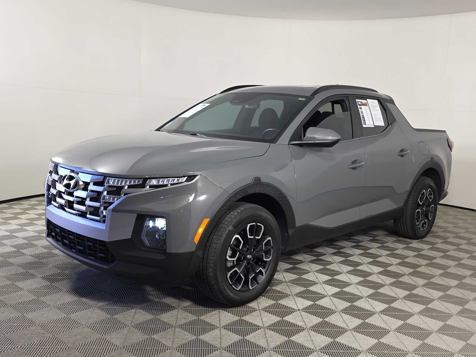 2022 Hyundai Santa Cruz SEL Premium photo 2
