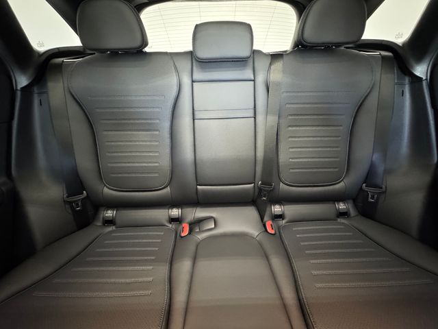 2026 Mercedes Benz GLC 300 photo 3