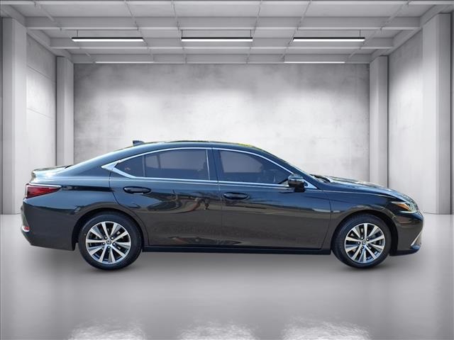 2019 Lexus ES 350 photo 2