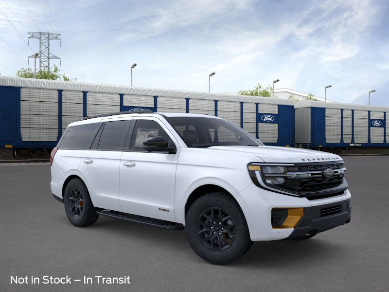 2025 Ford Expedition photo 5