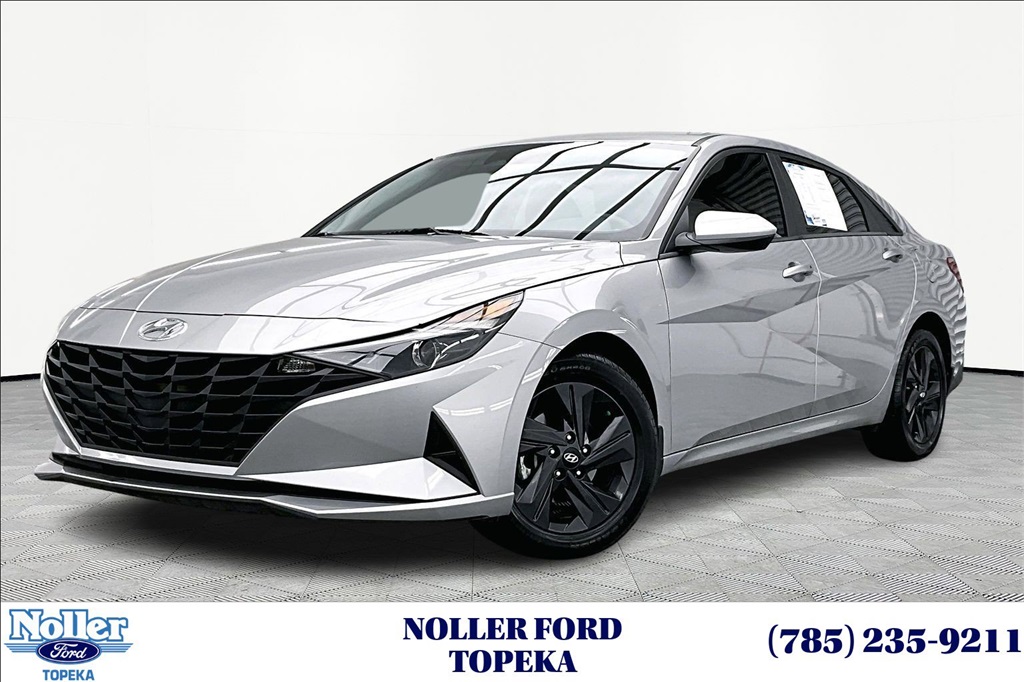 2023 Hyundai Elantra SEL's photo