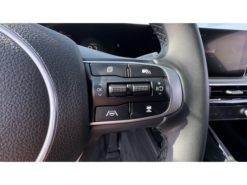 2026 Kia K5 GT-Line photo 12