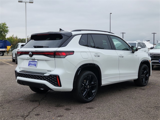 2025 Volkswagen Tiguan SE R-Line Black photo 3