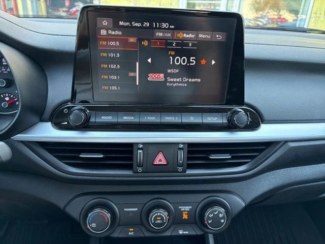 2023 Kia Forte LXS photo 10