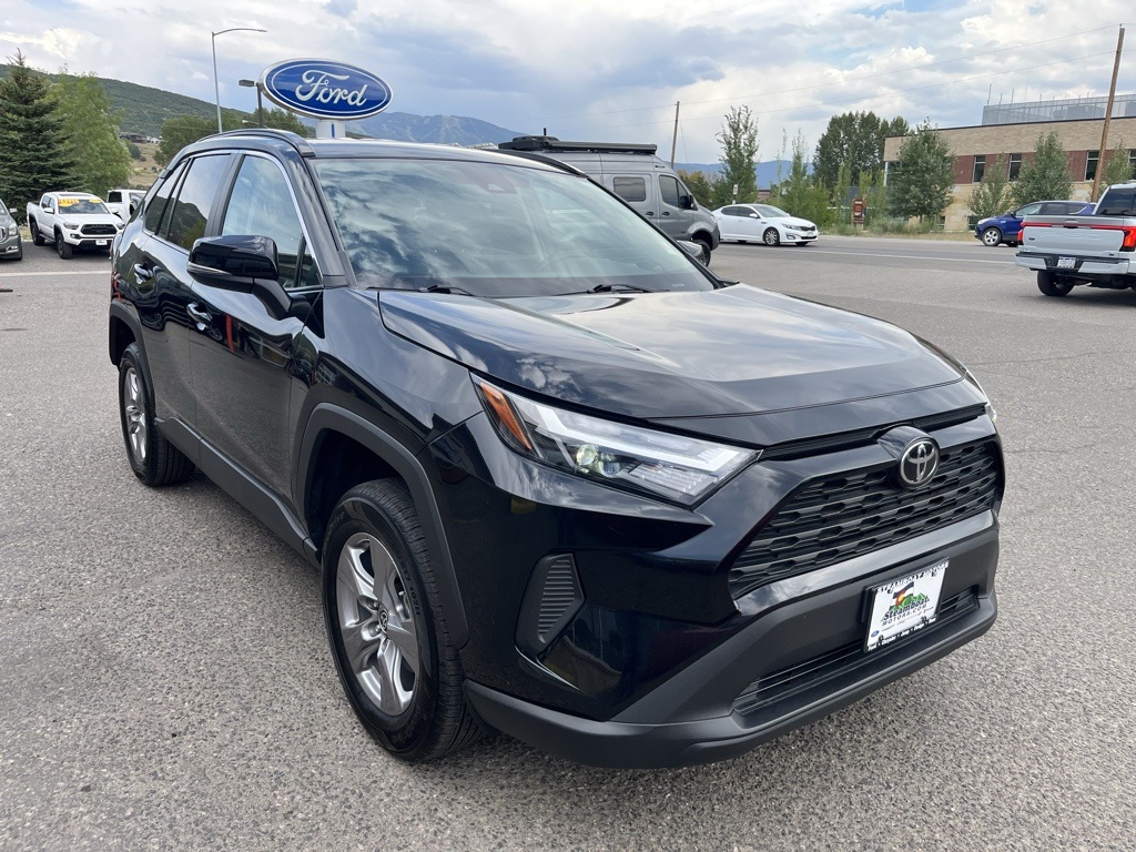 2024 Toyota RAV4 XLE photo 6