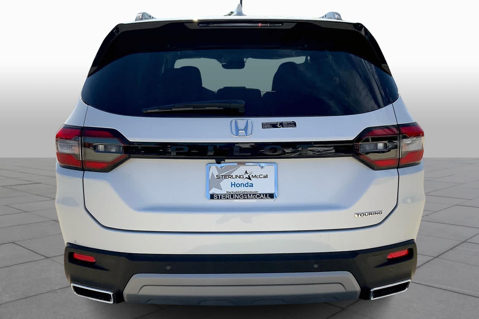 2025 Honda Pilot Touring photo 4