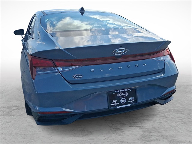 2023 Hyundai Elantra SEL photo 8