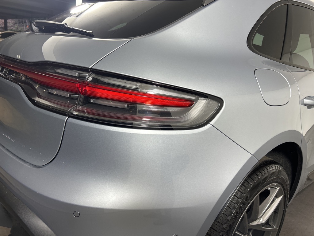 2025 Porsche Macan T photo 33