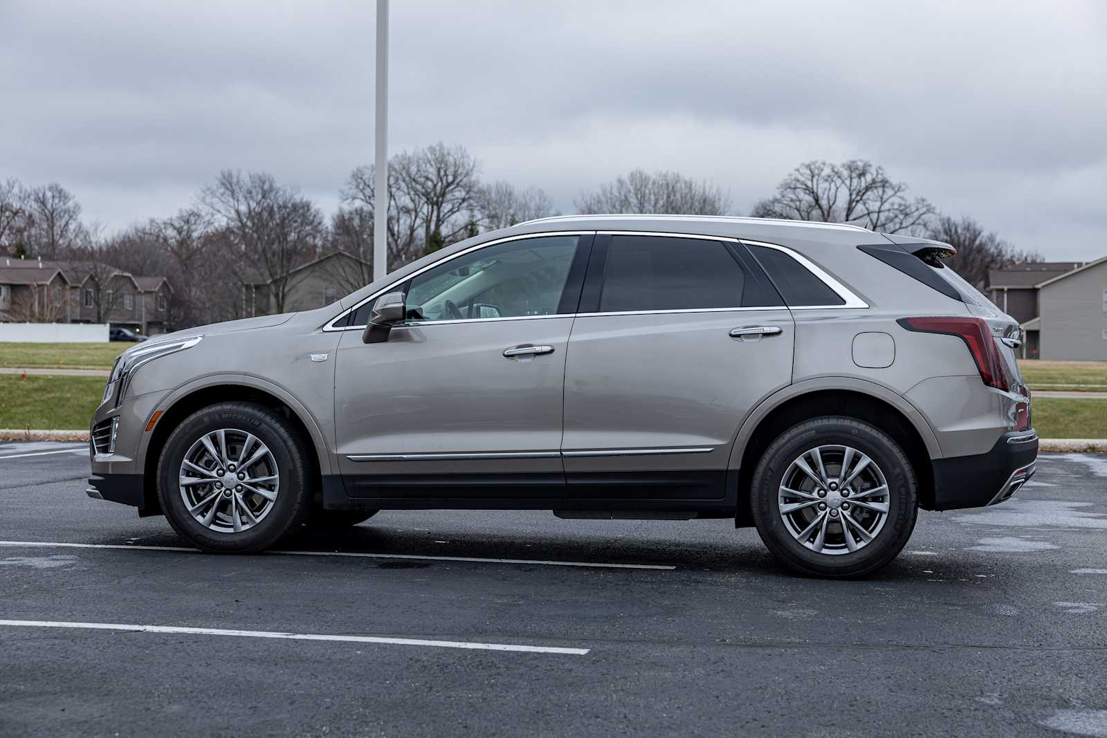 2023 Cadillac XT5 Premium Luxury photo 3
