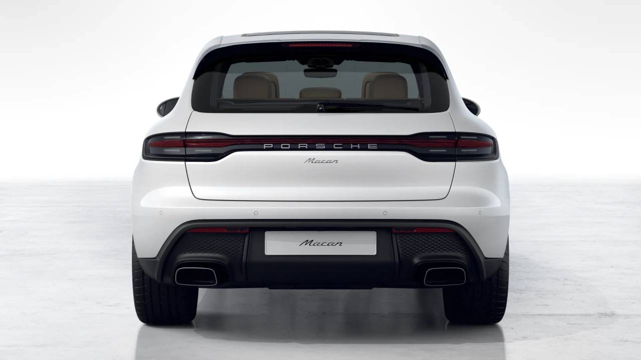 2026 Porsche Macan T photo 8