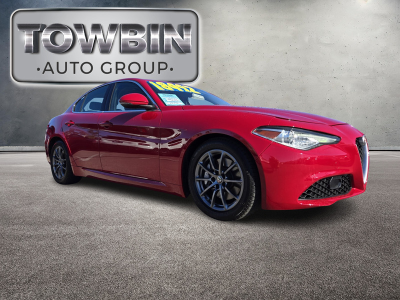 2019 Alfa Romeo Giulia photo 2