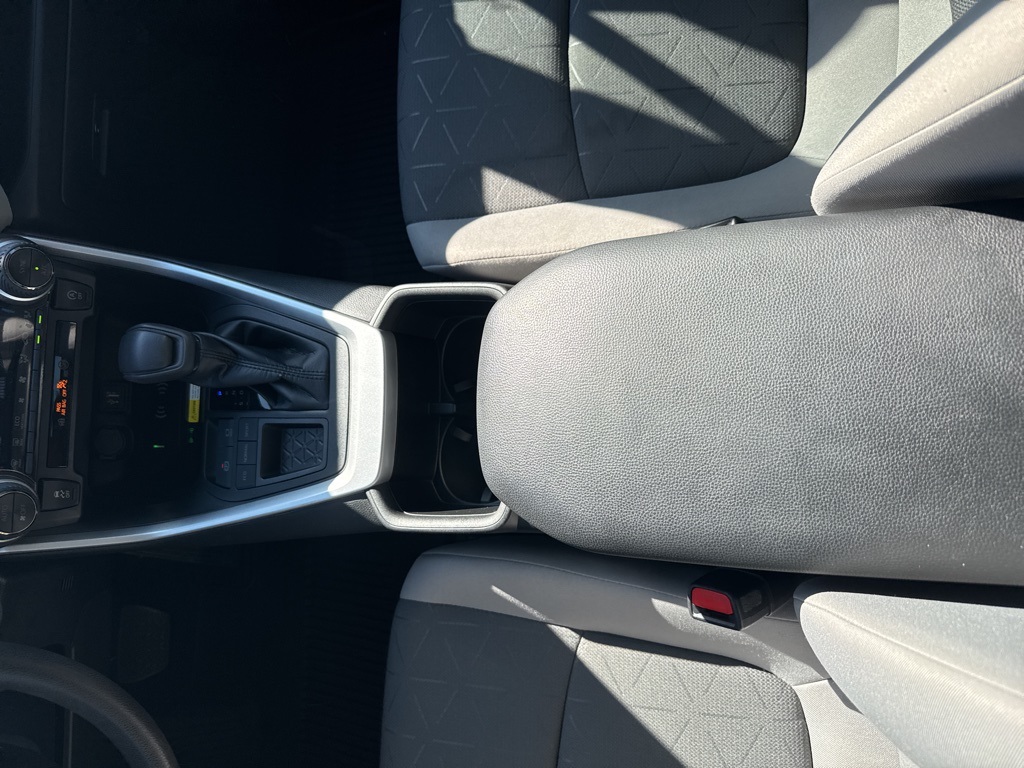 2023 Toyota RAV4 XLE photo 15